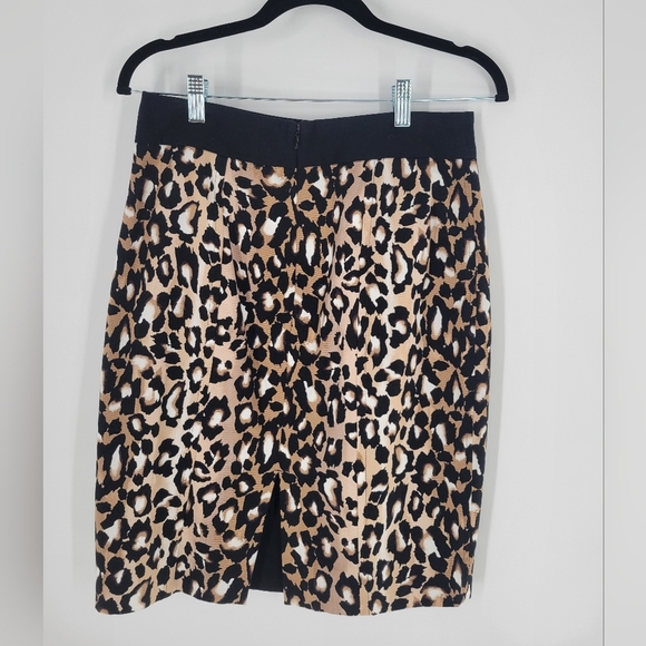 White House Black Market Cheetah Pencil Skirt size 6 - Picture 4 of 4